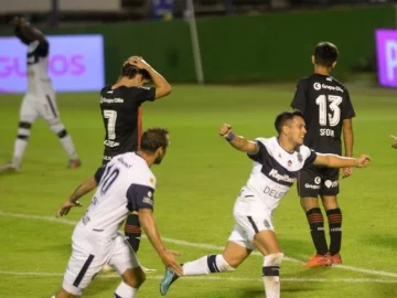 Gimnasia se quedó con el invicto del ‘Mono’ Burgos en Newell’s