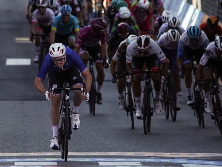 Los argentinos Richeze y Sepúlveda, retrasados en la 6ta etapa del Giro de Italia