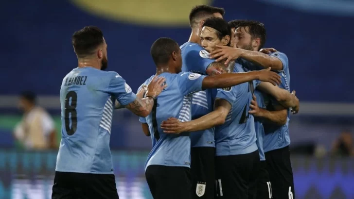 Con penal de Cavani, Uruguay le ganó a Paraguay y terminó segundo