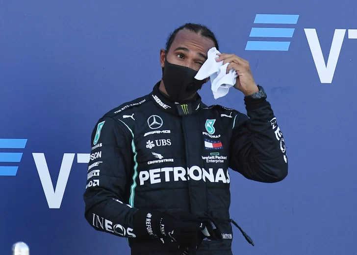 Lewis Hamilton denuncia una “mano oscura” en su contra en el GP de Rusia