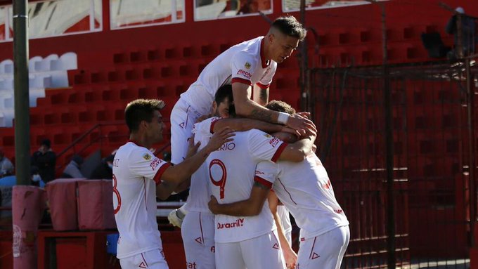 Huracán comenzó con el pie derecho