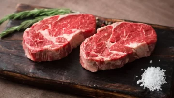 Presentaron el primer bistec de costilla de carne cultivada impreso en 3D