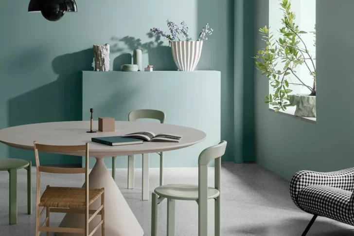 Diseño de interior: qué es el color drenching, una opción para espacios pequeños