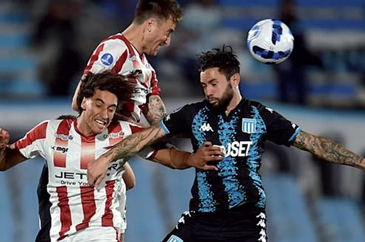 Racing largó con el pie derecho