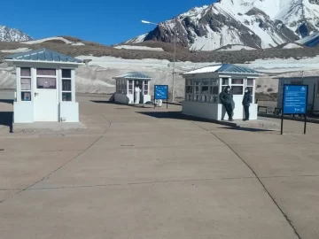 El Paso Cristo Redentor que une a Mendoza con Chile sigue habilitado