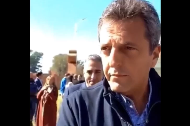 El tenso momento que vivió Massa durante un acto: “¿Cómo andás, delincuente?”