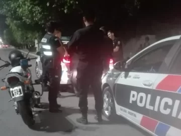 Quiso asaltar a un remisero con un arma trucha, el chofer lo notó, lo enfrentó y se salvó