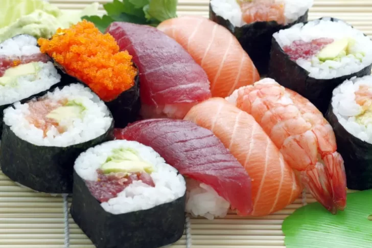 La crisis llegó al sushi: restaurantes reemplazan salmón por trucha por la suba de precios