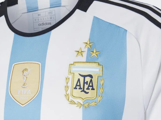 La camiseta de Argentina con las tres estrellas sale a la venta el lunes: dónde conseguirla