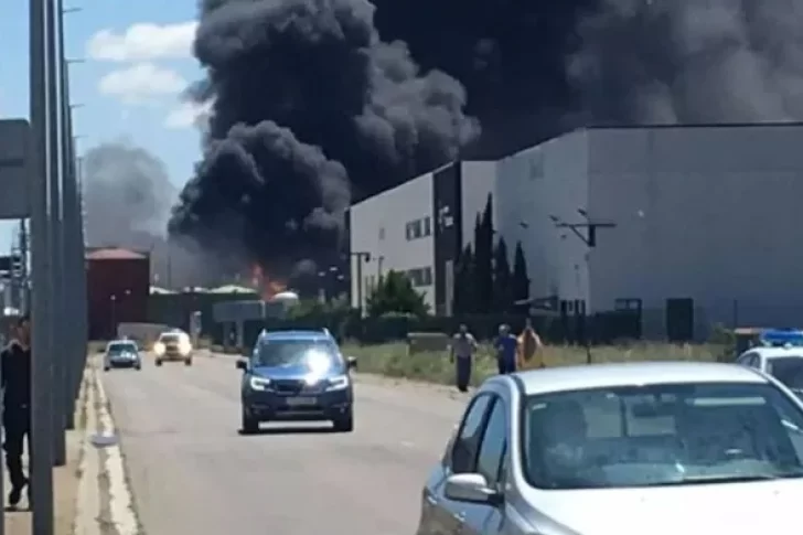 Dos muertos y 250 niños evacuados por una explosión en una planta de biodiesel