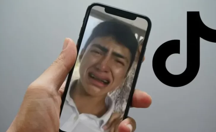 Cómo usar el filtro viral de la cara llorando en TikTok o Instagram