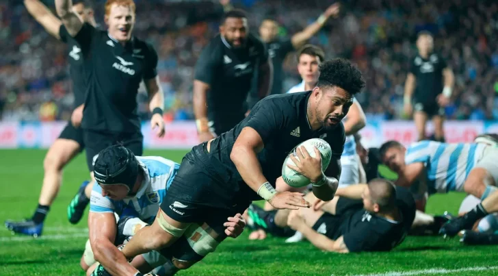 Los Pumas fueron derrotados categóricamente por los All Blacks por 53 a 3