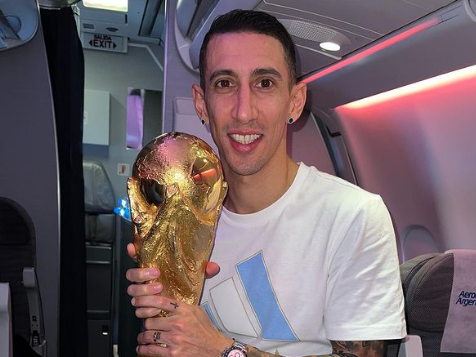 “En la piel”: Di María se tatuó la Copa del Mundo y mostró el proceso