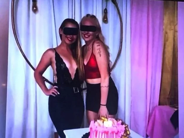 Escándalo: mujeres policía vendían fotos y videos eróticos propios