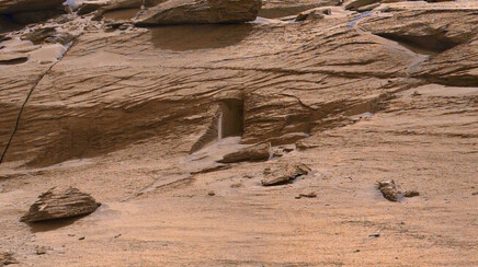 La NASA difundió la foto de una misteriosa puerta en Marte
