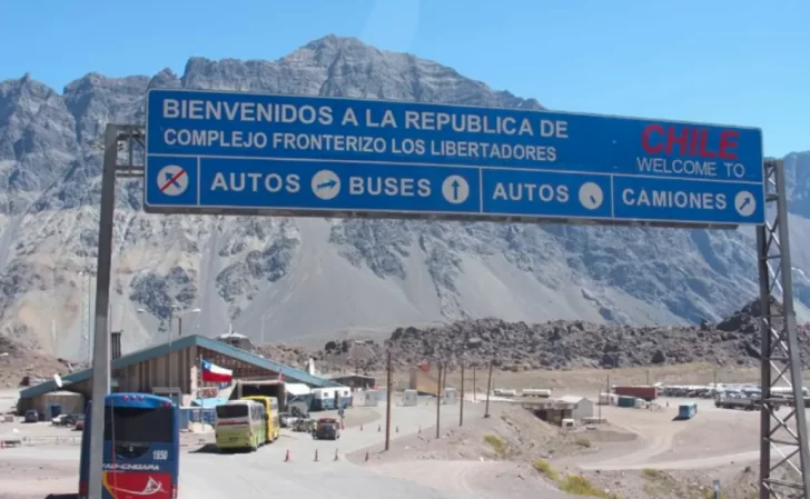 Cerraron el tránsito en el paso Cristo Redentor por mal tiempo