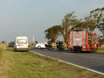 Dos autos mendocinos chocaron de frente en La Pampa y hay al menos 6 muertos