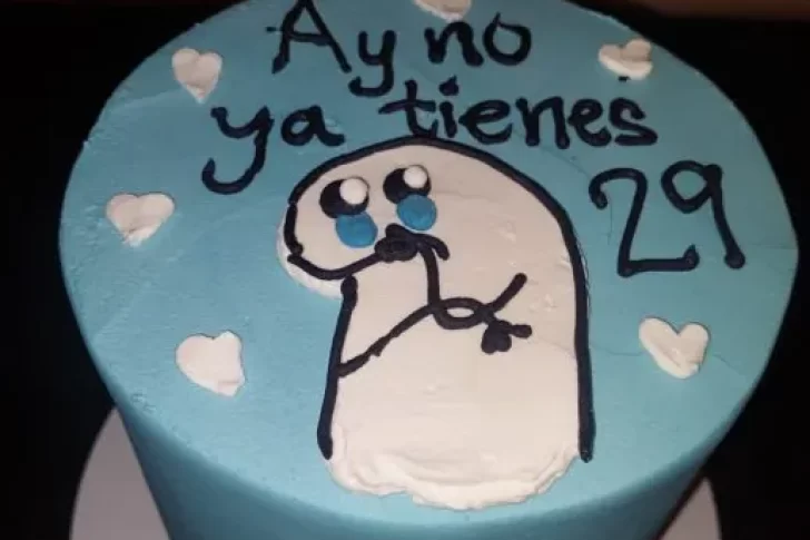 Festejó su cumpleaños con temática de memes y fue furor