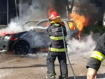 Se prendió fuego después de ser denunciado por violencia de género y murió