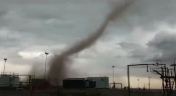 [VIDEO] Captaron un enorme tornado en el Sur de Mendoza