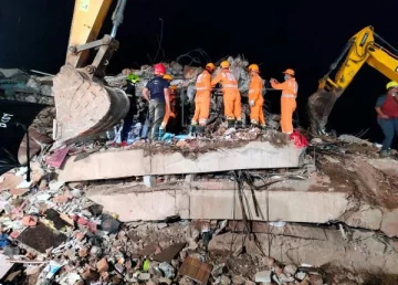 Al menos nueve muertos a causa del derrumbe de un puente en el norte de India