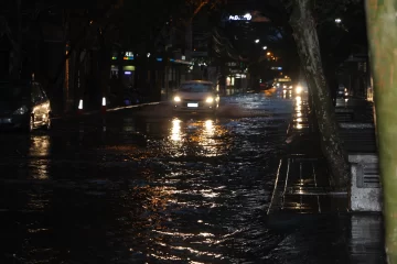 En sólo minutos, colapsaron las calles del microcentro