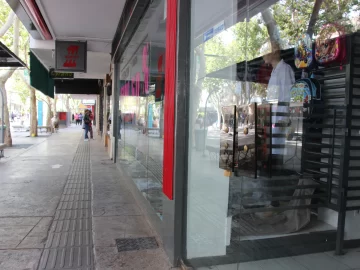 Abrió casi por completo el comercio céntrico pero el flujo de gente fue escaso