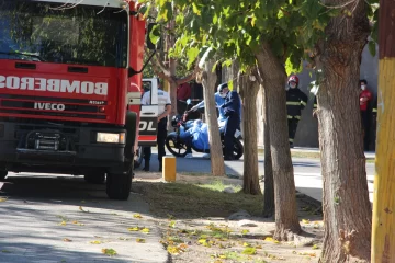 Identificaron al motociclista que falleció al chocar con un camión: tenía 22 años