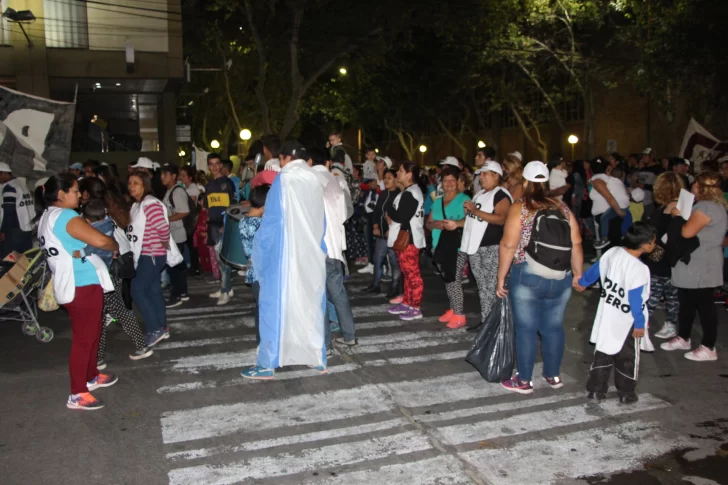 Fuerte convocatoria en San Juan contra los tarifazos