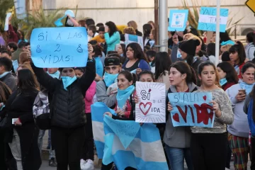 Bajo el lema “salvemos las dos vidas”, sanjuaninos marcharon contra el aborto