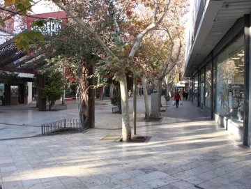 Postales de una ciudad desolada por el paro general