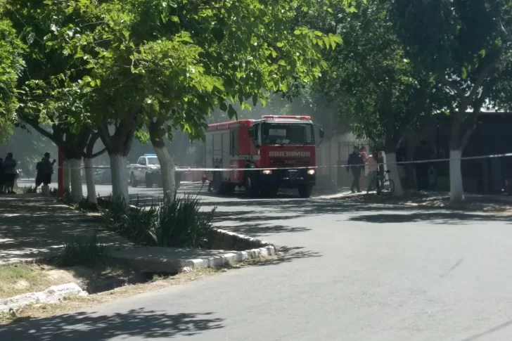 Un terrible incendio consumió varios pisos de un edificio en Madrid