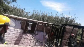 Por un incendio, hubo pérdidas totales en una casa de Caucete