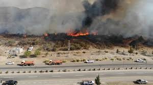 Controlan tres focos de incendio en San Luis y evitan que el fuego afecte un área urbana