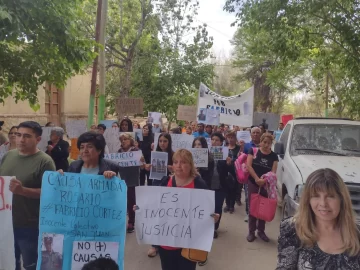 Otra marcha en Jáchal pidiendo por la libertad del gendarme sanjuanino detenido en Rosario