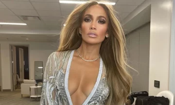 La selfie de JLO arrodillada que cosechó 5 millones de likes