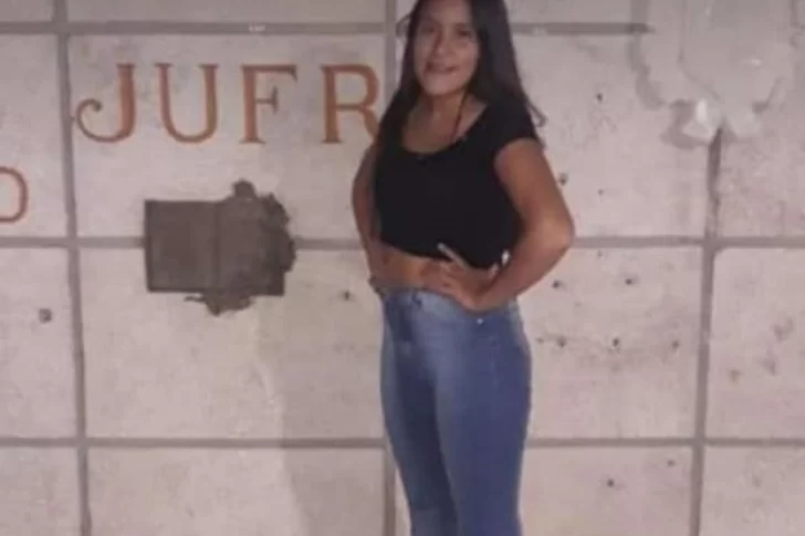 Una joven de 15 años se fugó de su casa ayer y su familia pide ayuda para hallarla