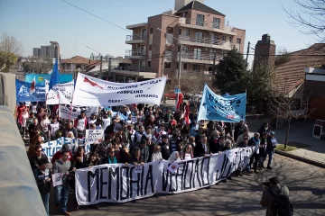 Denuncian entierros durante la dictadura en un cementerio y examinarán el predio