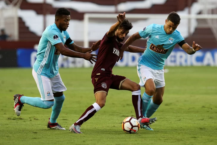 Lanús abrió con un triunfo la serie ante Sporting Cristal