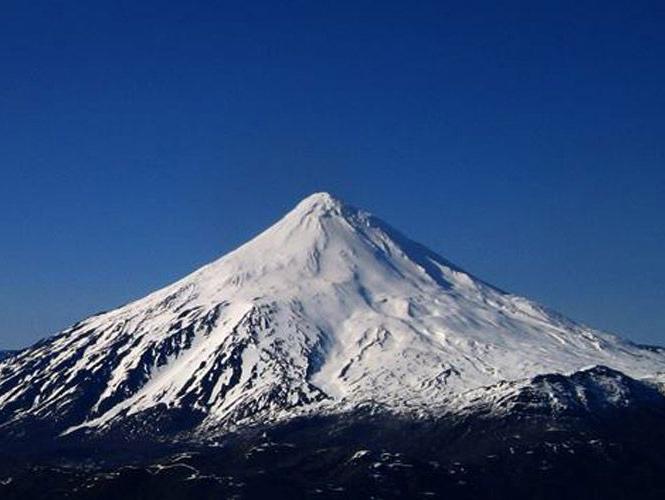 Malestar en Neuquén porque Nación declaró al volcán Lanín como sitio sagrado mapuche