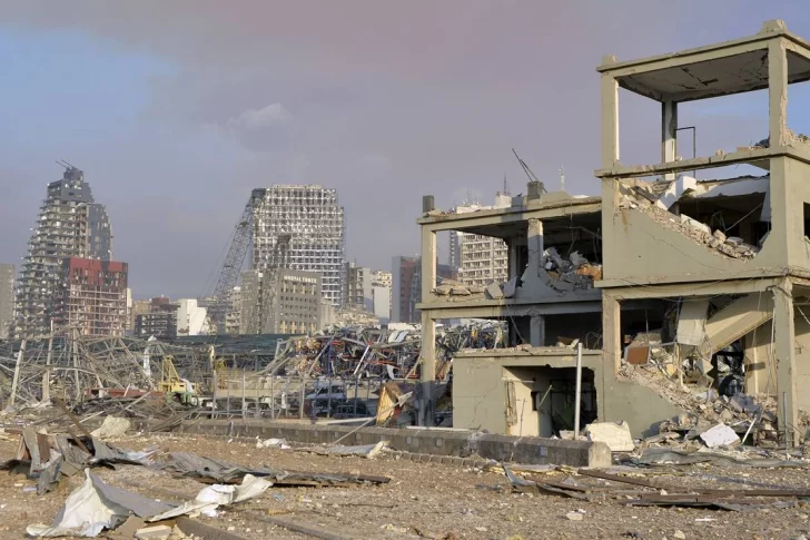 Beirut es “zona de desastre”: más de 100 muertos y 300.000 personas se quedaron sin casa