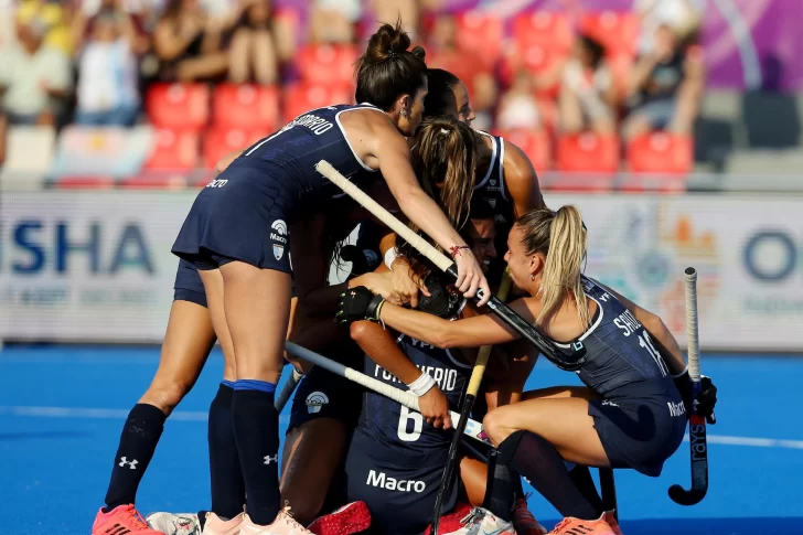 Las Leonas golearon a Canadá y avanzaron a los cuartos de final