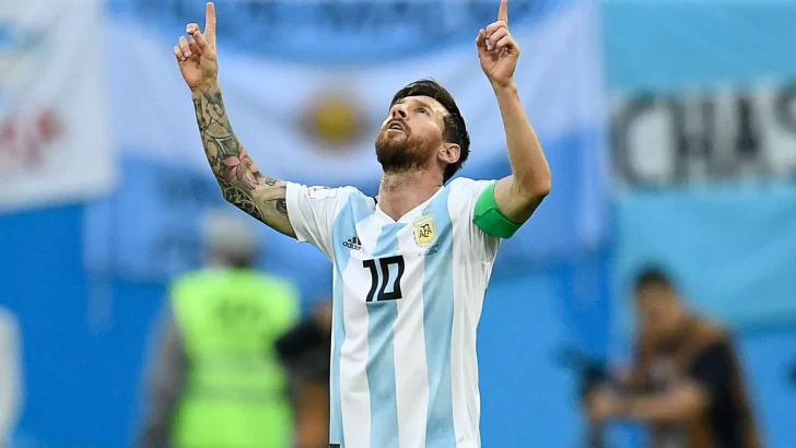 Messi cumple 34 años en medio de la Copa América y a la espera de su firma con el Barsa