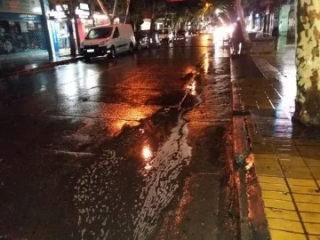 Fuerte lluvia en el Gran San Juan y caída de granizo en Rawson, Pocito, Zonda y Ullum