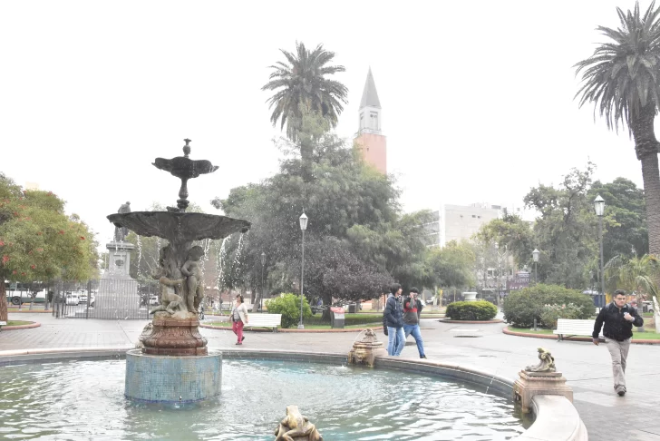 Se viene un miércoles caluroso, luego bajan las temperaturas y puede haber tormentas