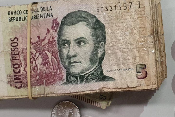 Extendieron el plazo para cambiar billetes de $5 por monedas