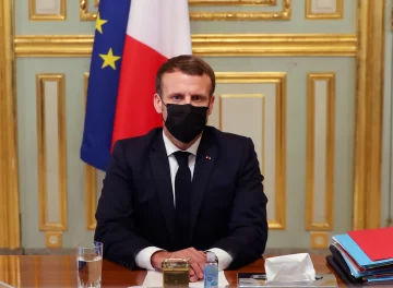 El presidente de Francia Emmanuel Macron contrajo coronavirus