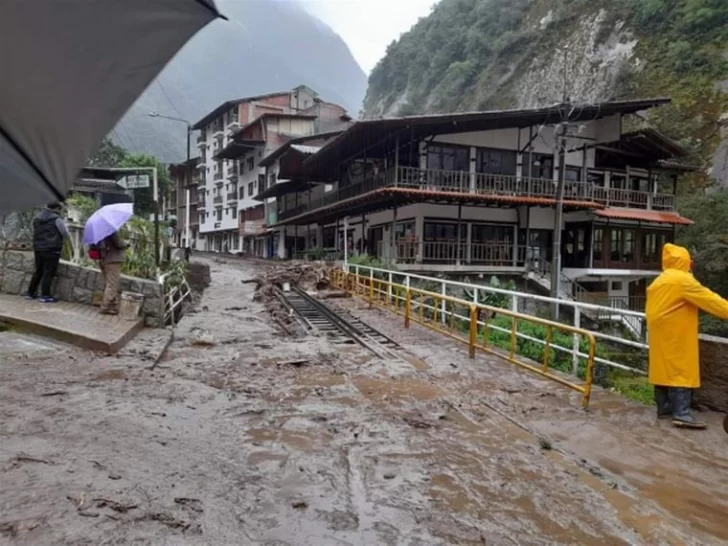 Casi 900 evacuados en Machu Picchu tras torrenciales lluvias