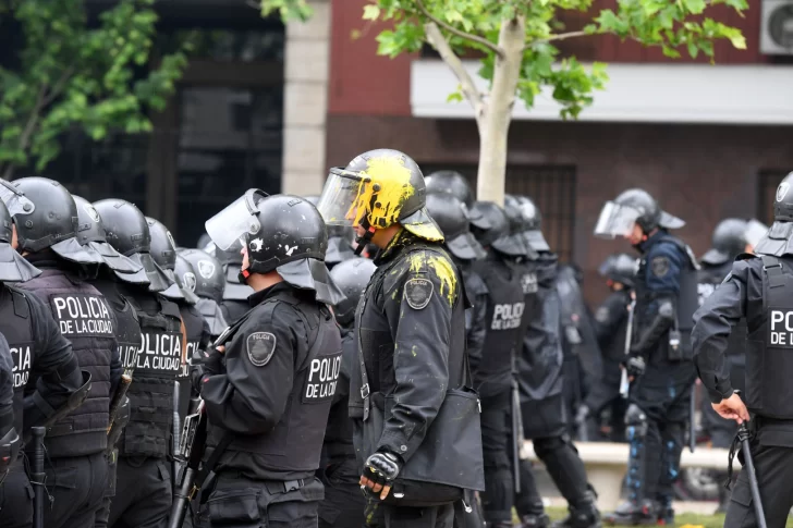 El enfrentamiento en el Congreso, en 21 fotos