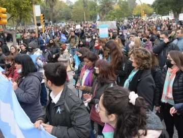 Cuales son los puntos que acercaron en el petitorio los maestros que se manifestaron